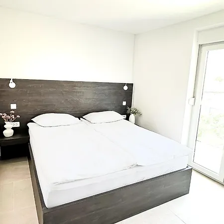 Mirko Apartament
