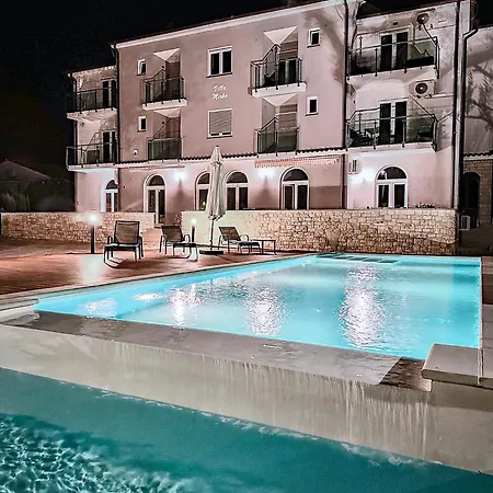 Mirko Apartament *